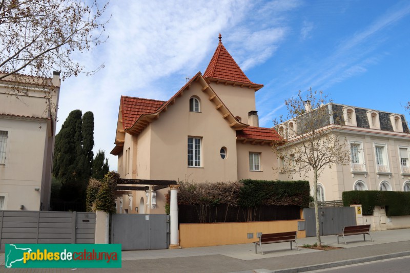 Sitges - Av. Sofia, 21 (Foto: Albert Esteves, 2023) Sitges - Av. Sofia, 21