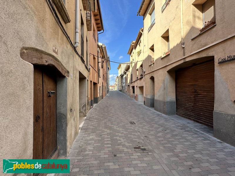 Centelles - Carrer de Sant Martí (Foto: Albert Esteves, 2023) Centelles - Carrer de Sant Martí