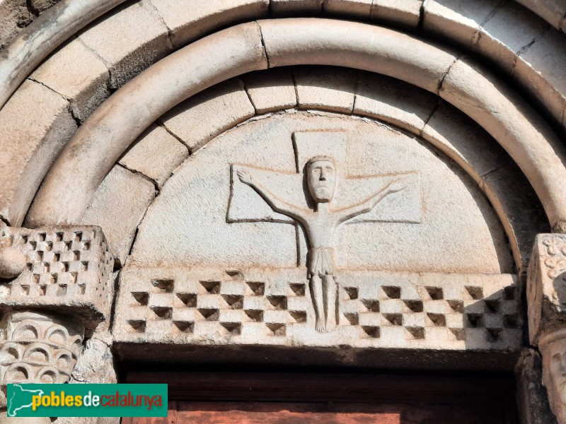 Escunhau - Església de Sant Pere, portada (VMiralles) (3) (Foto: Albert Esteves, 2023) Escunhau - Església de Sant Pere, portada (VMiralles) (3)