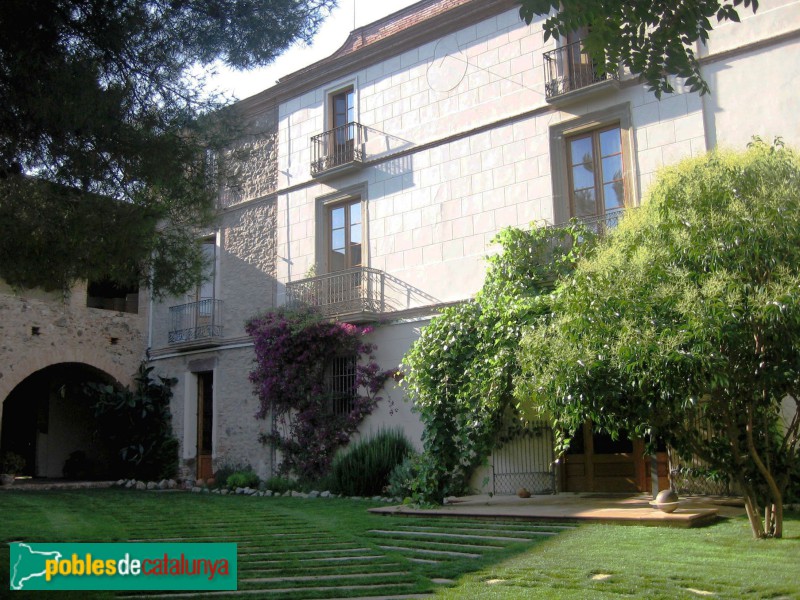 Sant Esteve Sesrovires - Can Julià de la Riera (Foto: Albert Esteves, 2006) Sant Esteve Sesrovires - Can Julià de la Riera