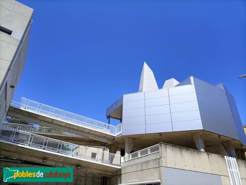 Sant Esteve Sesrovires - Edifici Sputnik (Foto: Anna Corcoll, 2023) Sant Esteve Sesrovires - Edifici Sputnik