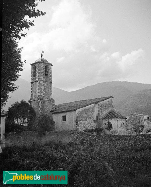 Gualba - Església de Sant Vicenç (Foto: Francesc Blasi -Arxiu Fotogràfic Centre Excursionista de Catalunya-, 1935) Gualba - Església de Sant Vicenç