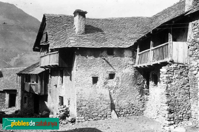 Una casa a Taüll (Foto: <i>Joan Vidal i Ventosa -Arxiu Fotogràfic Centre Excursionista de Catalunya-</i>, 1905-34) Una casa a Taüll