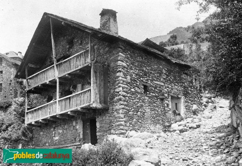 Una casa a Taüll (Foto: <i>Joan Vidal i Ventosa -Arxiu Fotogràfic Centre Excursionista de Catalunya-</i>, 1905-34) Una casa a Taüll