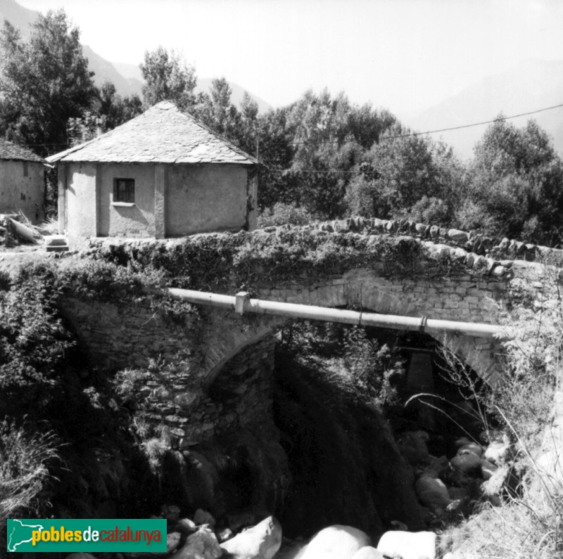 Boí - Pont del Fornet (Foto: Joan Tous -calaix.gencat.cat-, 1977) Boí - Pont del Fornet