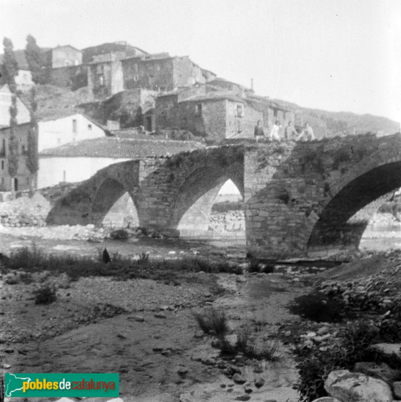 Vilaller - Pont Vell, abans de l'ensorrament (Foto: <i>-calaix.gencat.cat-</i>, anys vint segle XX) Vilaller - Pont Vell, abans de l'ensorrament