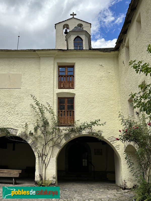 Boí - Santuari de la Mare de Déu de Caldes de Boí (Foto: Albert Esteves, 2023) Boí - Santuari de la Mare de Déu de Caldes de Boí