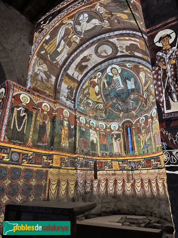 Taüll - Església de Sant Climent. Pintures de l'absis major (Projecció in situ) (Foto: Albert Esteves, 2023) Taüll - Església de Sant Climent. Pintures de l'absis major (Projecció in situ)