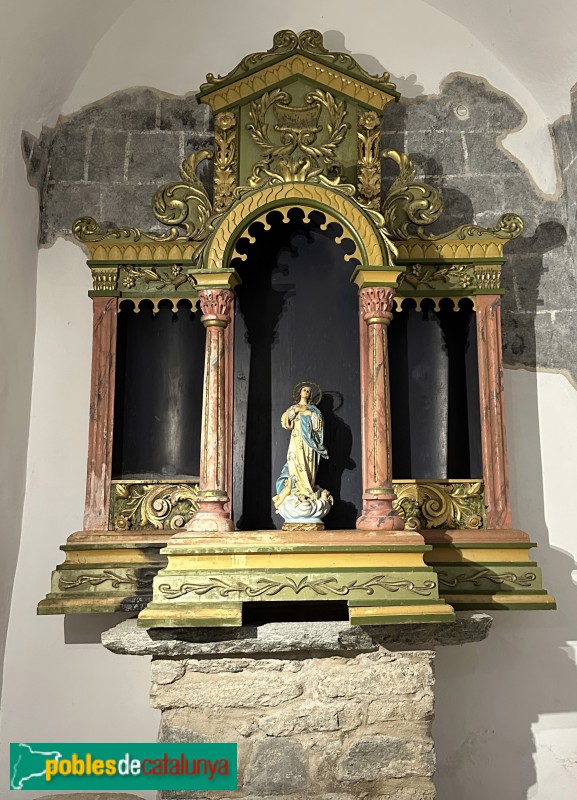 Cóll - Església de Santa Maria. Retaule amb Mare de Déu del Roser (Foto: Albert Esteves, 2023) Cóll - Església de Santa Maria. Retaule amb Mare de Déu del Roser