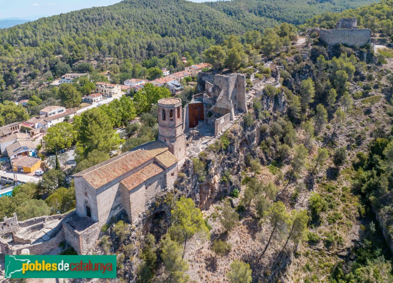 Gelida - Església i castell (Foto: Francesc Vidal-Barraquer, 2023) Gelida - Església i castell