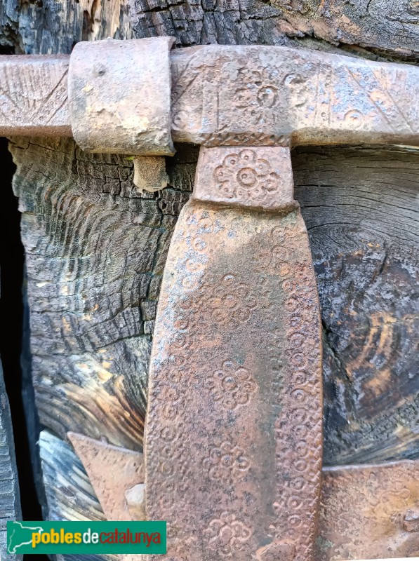 Casós - Església de Sant Romà. Forrellat (Foto: Anna Corcoll, 2023) Casós - Església de Sant Romà. Forrellat