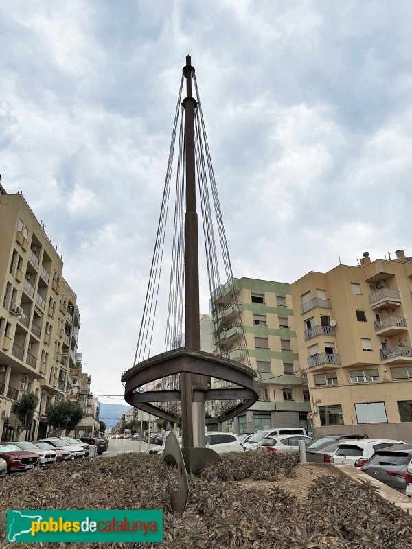 La Ràpita - Escultura <i>Vaixell</i> (Foto: Albert Esteves, 2023) La Ràpita - Escultura <i>Vaixell</i>