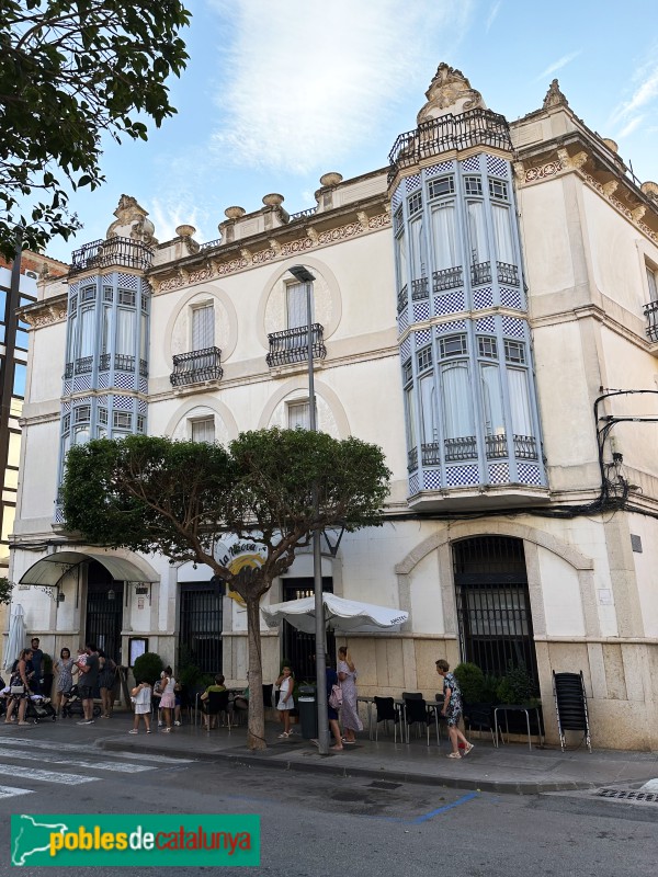 Amposta - Casa Josep Masià (Foto: Albert Esteves, 2023) Amposta - Casa Josep Masià