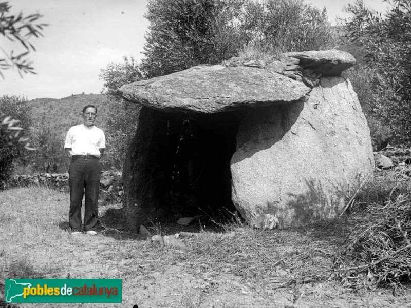Pau - Barraca d'en Rabert (Foto: <i>Manuel Genovart -Arxiu Fotogràfic Centre Excursionista de Catalunya-</i>, 1931) Pau - Barraca d'en Rabert