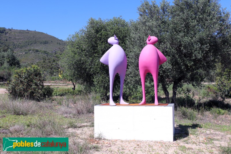La Ràpita - Parc d'Escultures. <i>Box of birdsa</i> (Giles Penny) (Foto: Albert Esteves, 2023) La Ràpita - Parc d'Escultures. <i>Box of birdsa</i> (Giles Penny)