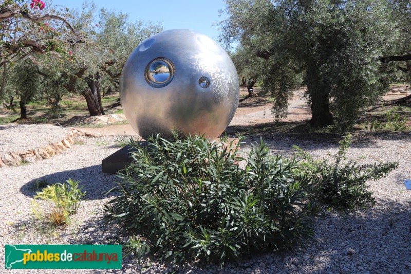 La Ràpita - Parc d'Escultures. <i>Shine</i> (Ronald A. Westerhuis) (Foto: Albert Esteves, 2023) La Ràpita - Parc d'Escultures. <i>Shine</i> (Ronald A. Westerhuis)