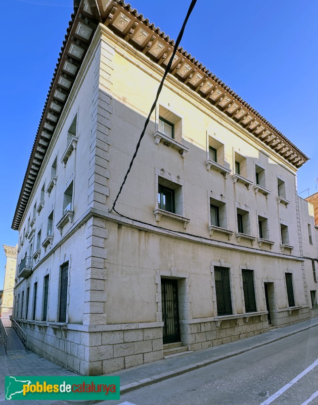 Amposta - Ajuntament, façana posterior (Foto: Albert Esteves, 2023) Amposta - Ajuntament, façana posterior