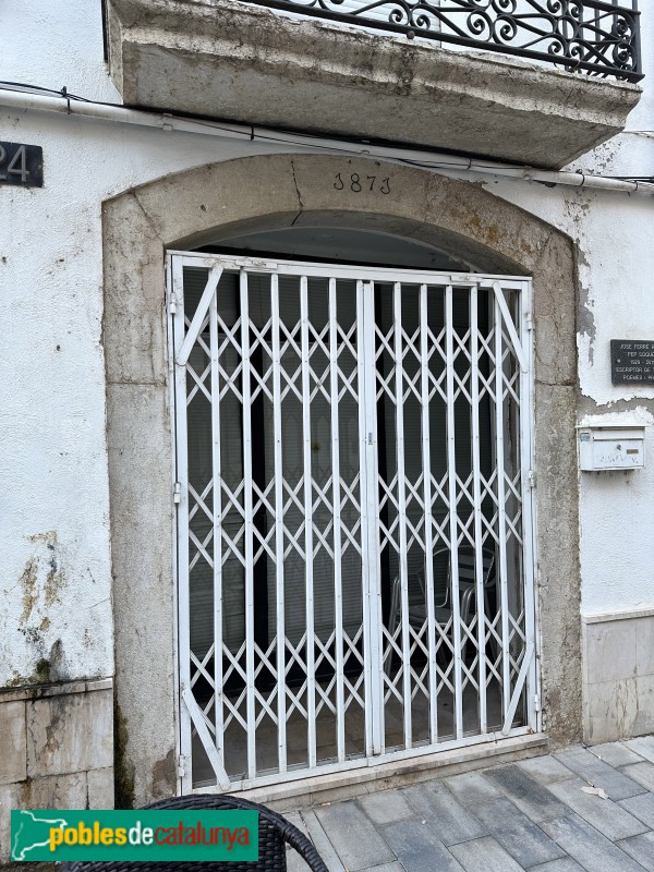 Amposta - Portal al carrer Major (Foto: Albert Esteves, 2023) Amposta - Portal al carrer Major