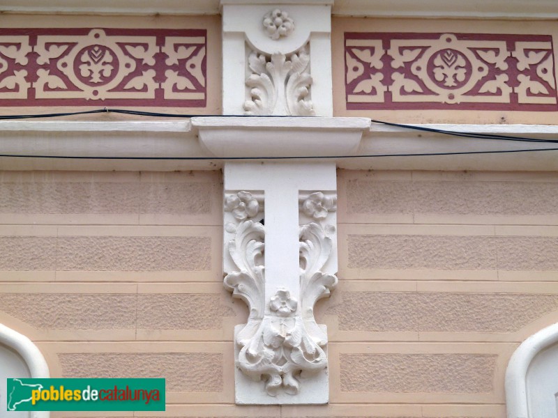 Amposta - Escoles Miquel Granell (Foto: <i>Deosringas</i>, 2012) Amposta - Escoles Miquel Granell