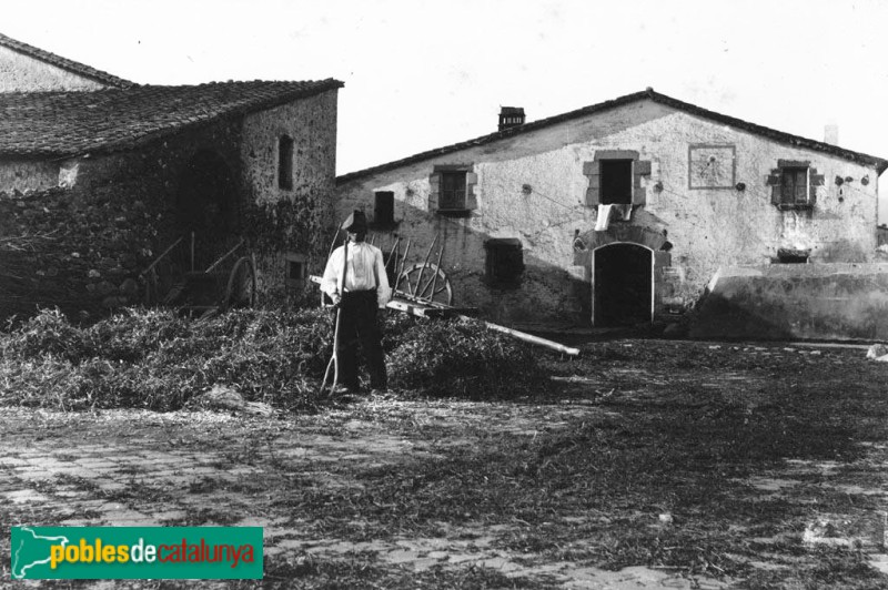 Sant Antoni de Vilamajor - Can Bertran (Foto: <i>Antoni Gallardo -Arxiu Fotogràfic Centre Excursionista de Catalunya-</i>, 1897) Sant Antoni de Vilamajor - Can Bertran