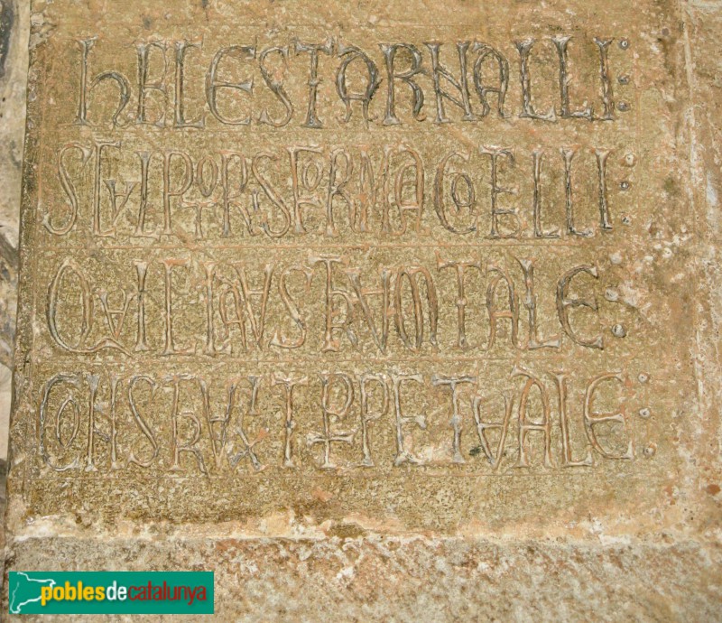 Monestir de Sant Cugat - Claustre. Inscripció d´Arnau Cadell (Foto: Albert Esteves, 2010) Monestir de Sant Cugat - Claustre. Inscripció d´Arnau Cadell