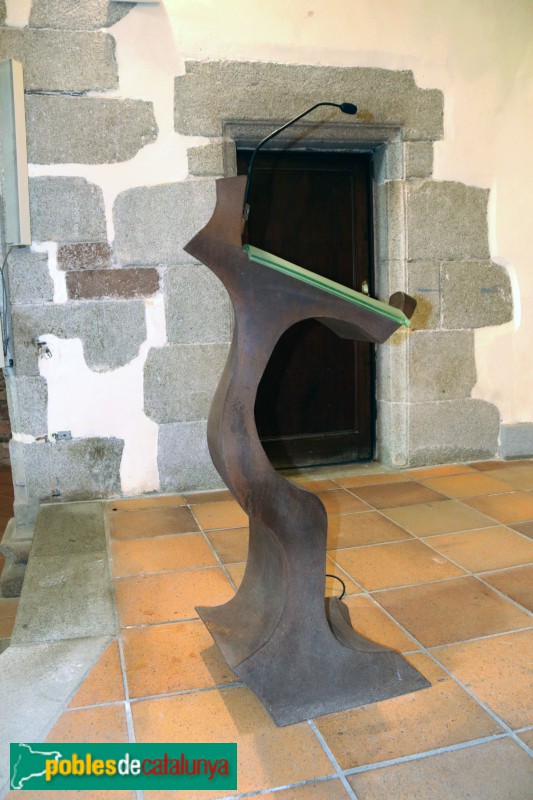 Església de Sant Pere de Vilamajor - Faristol (Josep Plandiura) (Foto: Albert Esteves, 2023) Església de Sant Pere de Vilamajor - Faristol (Josep Plandiura)