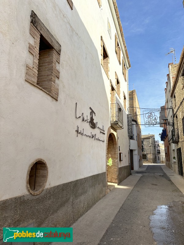 Un carrer de Masdenverge (Foto: Albert Esteves, 2023) Un carrer de Masdenverge