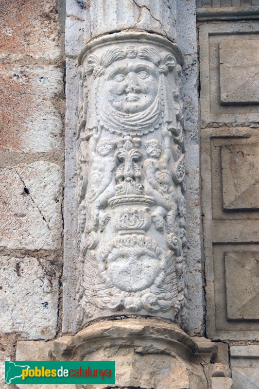 Alcanar - Església de Sant Miquel. Portada (Foto: Albert Esteves, 2023) Alcanar - Església de Sant Miquel. Portada