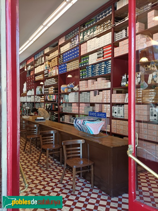 Barcelona - Gèneres de Punt La Torre (Foto: Anna Corcoll, 2023) Barcelona - Gèneres de Punt La Torre