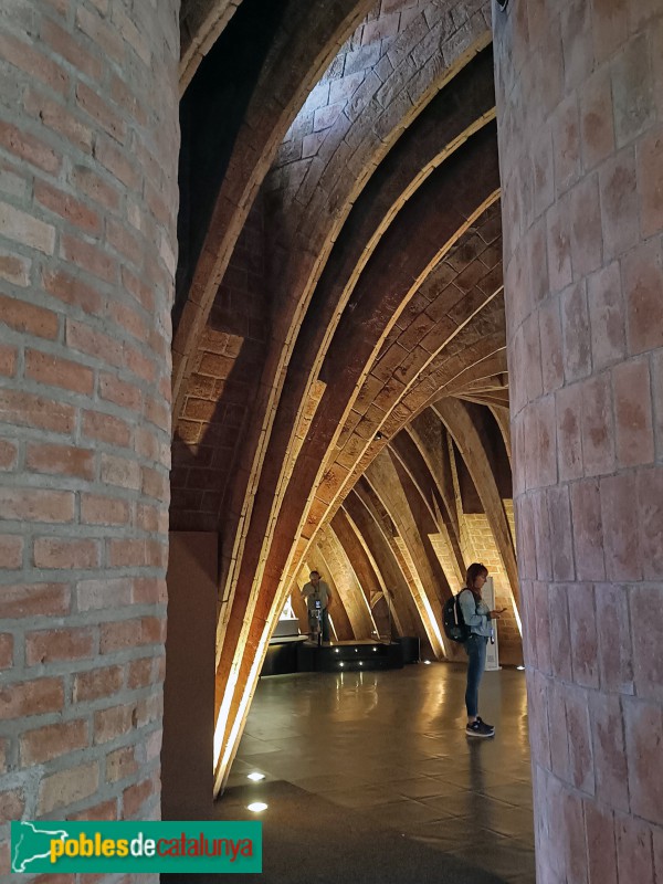Barcelona - Casa Milà (La Pedrera). Les golfes