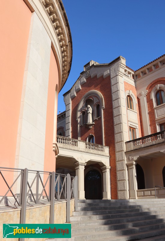 Vilafranca del Penedès - Església de la Mare de Déu del Pilar (Foto: Albert Esteves, 2024) Vilafranca del Penedès - Església de la Mare de Déu del Pilar
