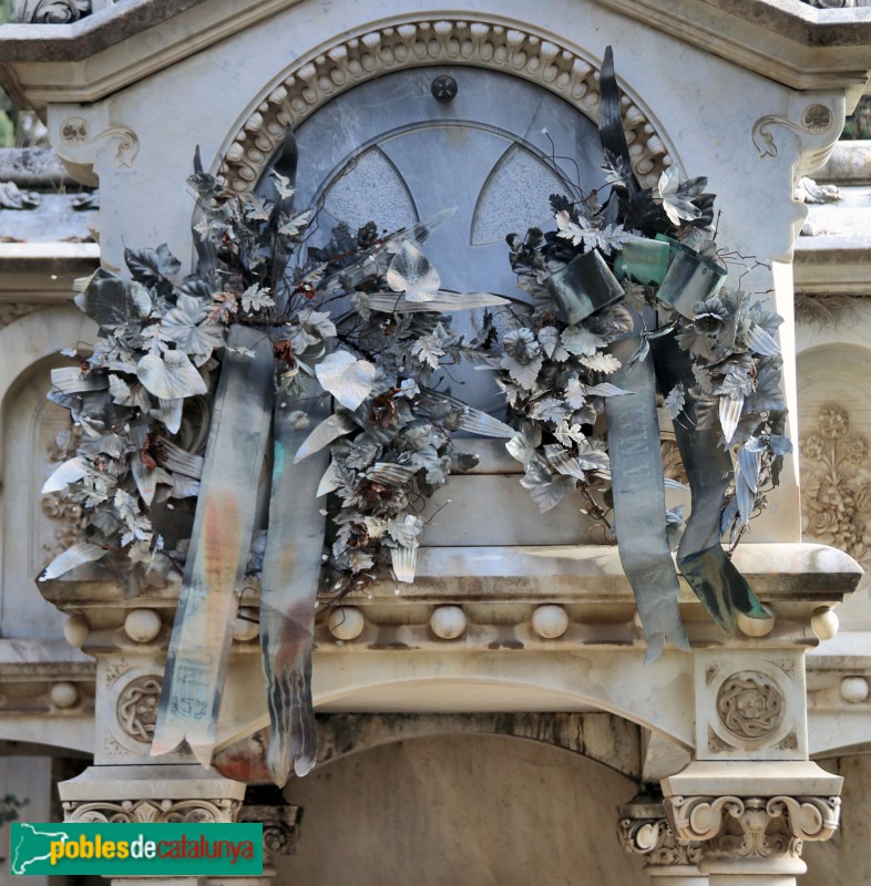 Vilafranca del Penedès - Cementiri. Panteó Ramon Marimon