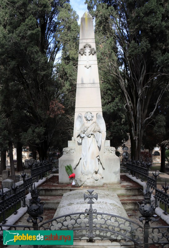 Vilafranca del Penedès - Cementiri. Sepulcre Miquel Torres Vendrell