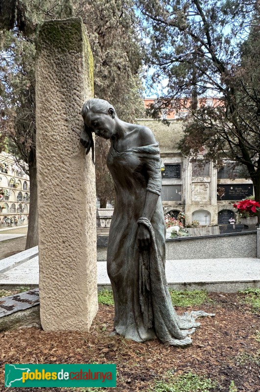Vilafranca del Penedès - Cementiri. Sepulcre Massanell - Messalles