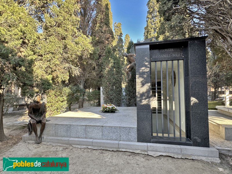 Vilafranca del Penedès - Cementiri. Panteó Massanell Bolet