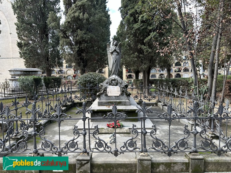 Vilafranca del Penedès - Cementiri. Sepulcre Eugeni d'Ors (A Matilde)