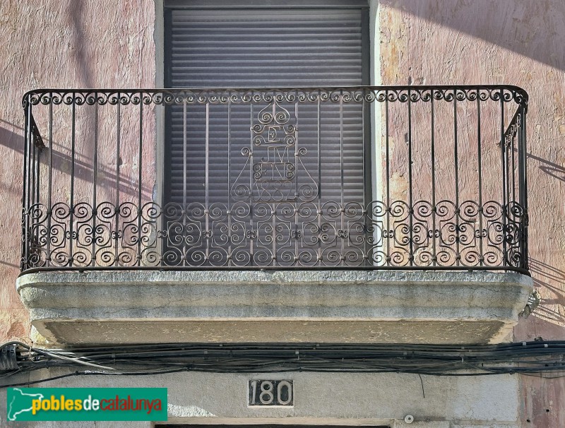 Ulldecona - Barana de balcó (1882) (Foto: Albert Esteves, 2024) Ulldecona - Barana de balcó (1882)