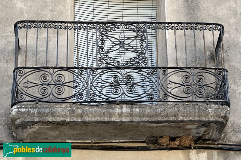 Ulldecona - Barana de balcó (1886) (Foto: Albert Esteves, 2024) Ulldecona - Barana de balcó (1886)