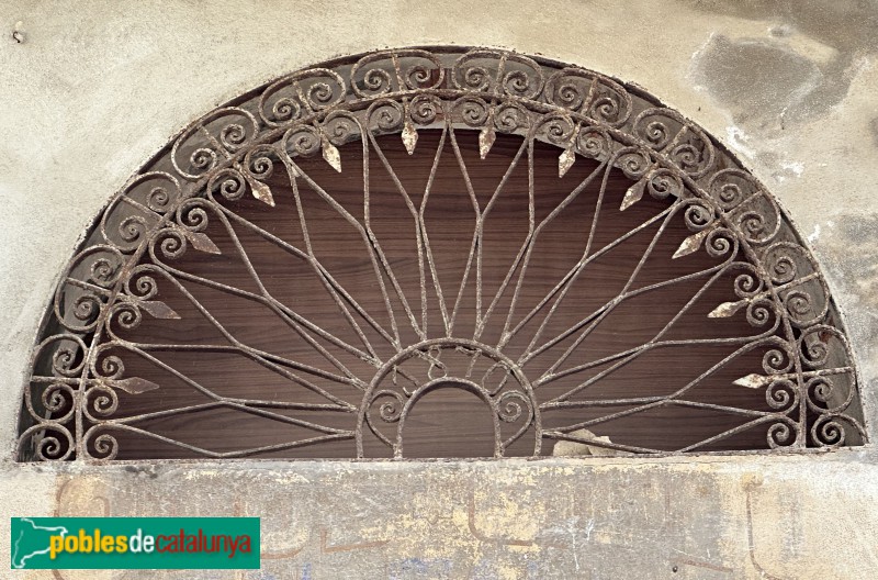 Ulldecona - Reixa de respirall (1870) (Foto: Albert Esteves, 2024) Ulldecona - Reixa de respirall (1870)