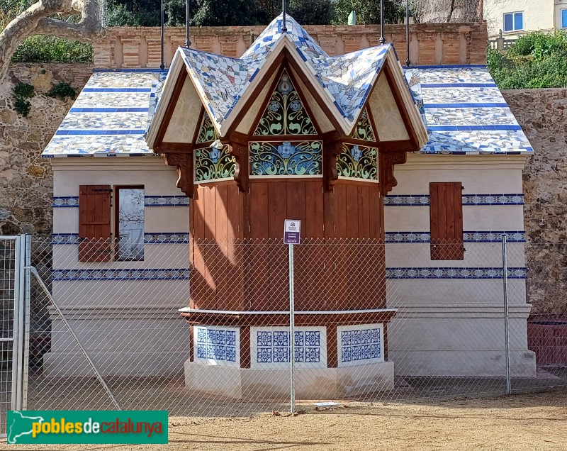 Barcelona - Font d'en Fargues. Quiosc (Foto: Sergi Suárez, 2024) Barcelona - Font d'en Fargues. Quiosc