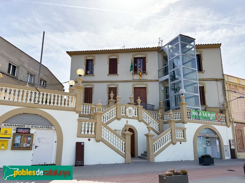 Ullastrell - Ajuntament (Foto: Albert Esteves, 2024) Ullastrell - Ajuntament
