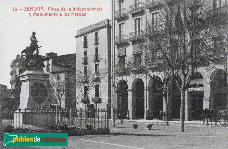 Girona - Plaça de la Independència. Postal antiga Girona - Plaça de la Independència. Postal antiga
