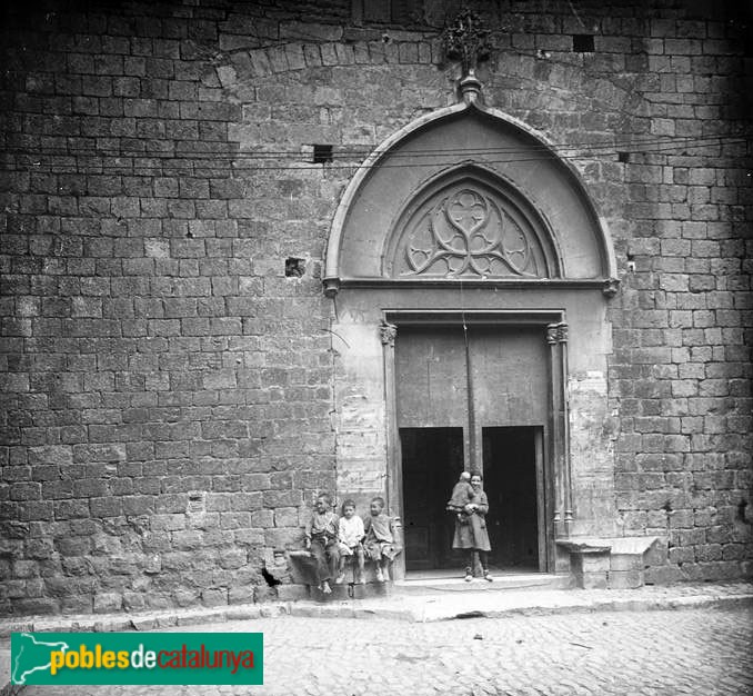 Girona - Església de Santa Susanna (Foto: <i>Josep Salvany -Fons Salvany. Biblioteca de Catalunya-</i>, 1917) Girona - Església de Santa Susanna