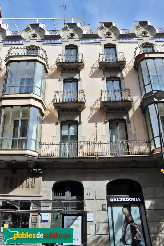 Girona - Cases Bosch (Foto: Albert Esteves, 2024) Girona - Cases Bosch