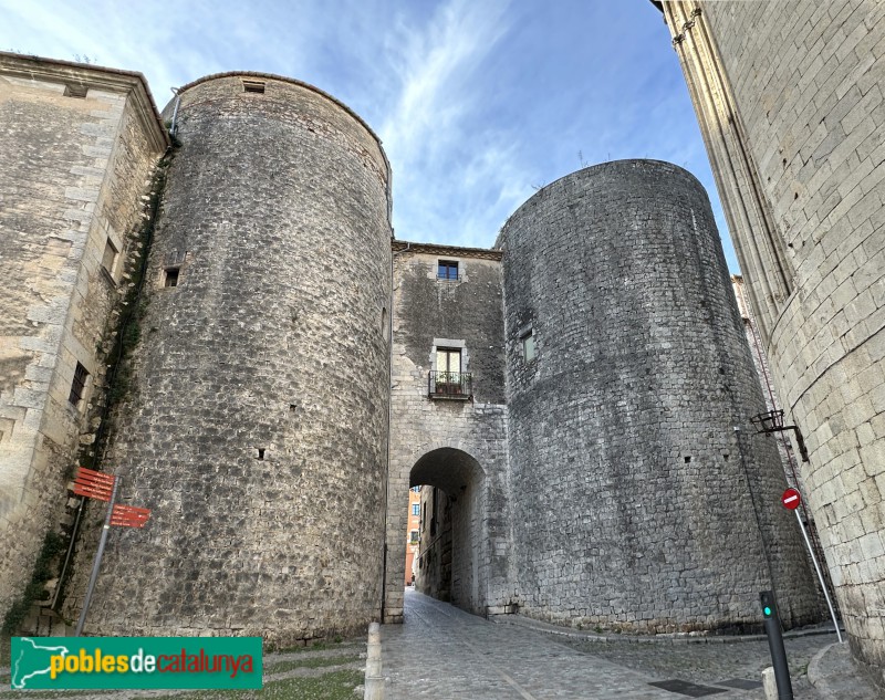 Girona - Portal de Sobreportes