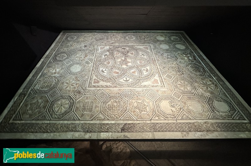 Premià de Mar - Museu Romà. Mosaic de la Gran Via (segles IV-V)