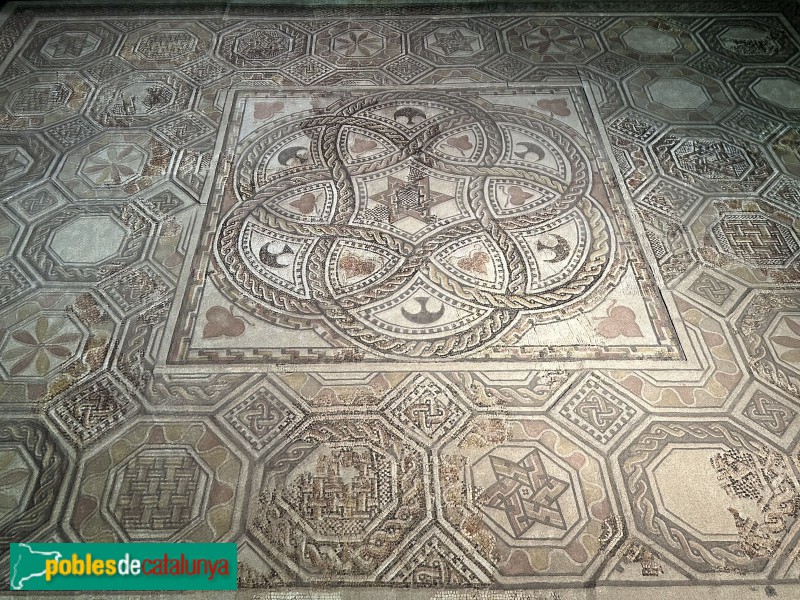 Premià de Mar - Museu Romà. Mosaic de la Gran Via (segles IV-V)