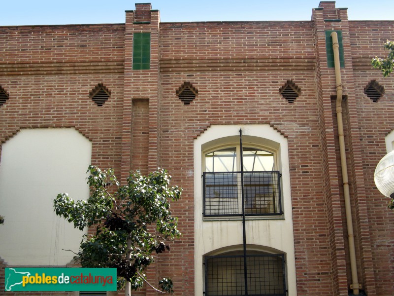 Premià de Mar - Col·legi La Lió (Foto: Albert Esteves, 2007) Premià de Mar - Col·legi La Lió