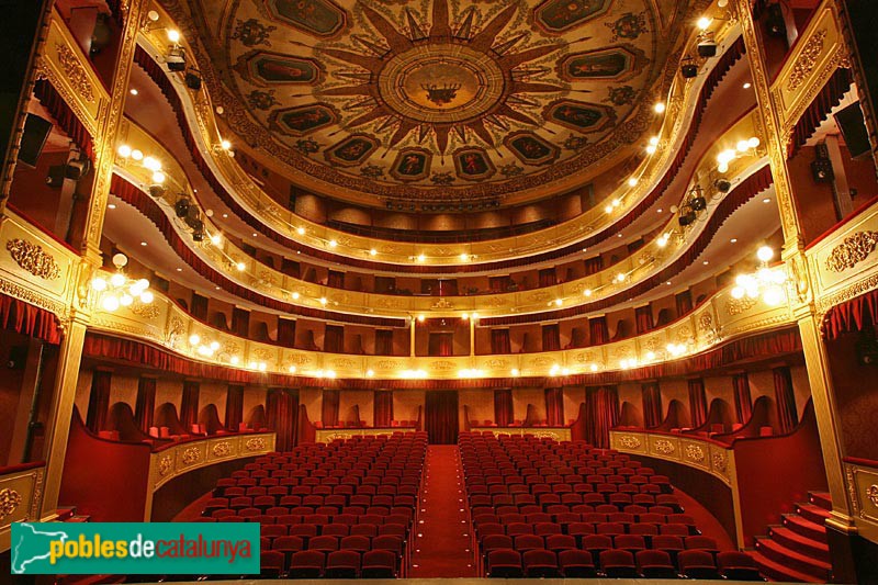Girona - Teatre Municipal (Foto: <i>Teatre Municipal</i>, 2010) Girona - Teatre Municipal