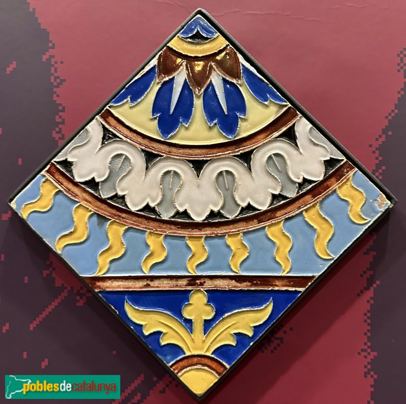 Esplugues de Llobregat - Fàbrica Pujol i Bausis. Mostra de rajola (Foto: Albert Esteves, 2024) Esplugues de Llobregat - Fàbrica Pujol i Bausis. Mostra de rajola